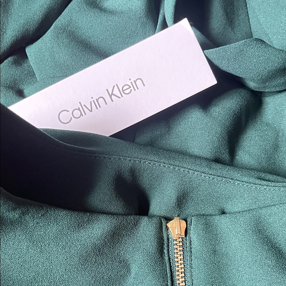 NWT Dark Green Calvin Klein Long Jumpsuit with Tulip Sleeve - Picture 7 of 7